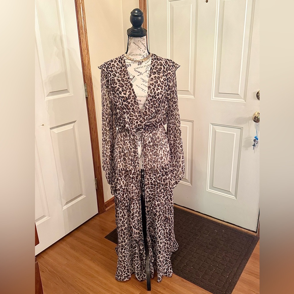 Victoria’s Secret Leopard Print ROBE XS/S like new condition